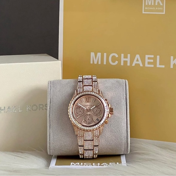 Michael Kors Women’s Everest Quartz Crystal Rose Gold Dial Watch
Case Size:36mm - Picture 4 of 11